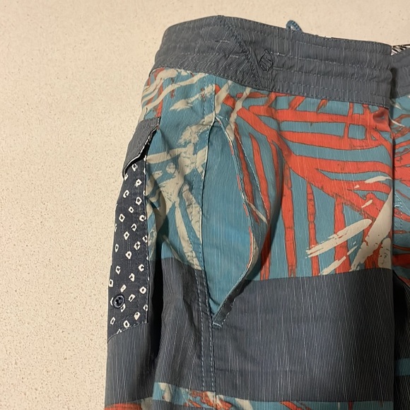 Mens Volcom Swim Short Size 34 - Picture 5 of 5